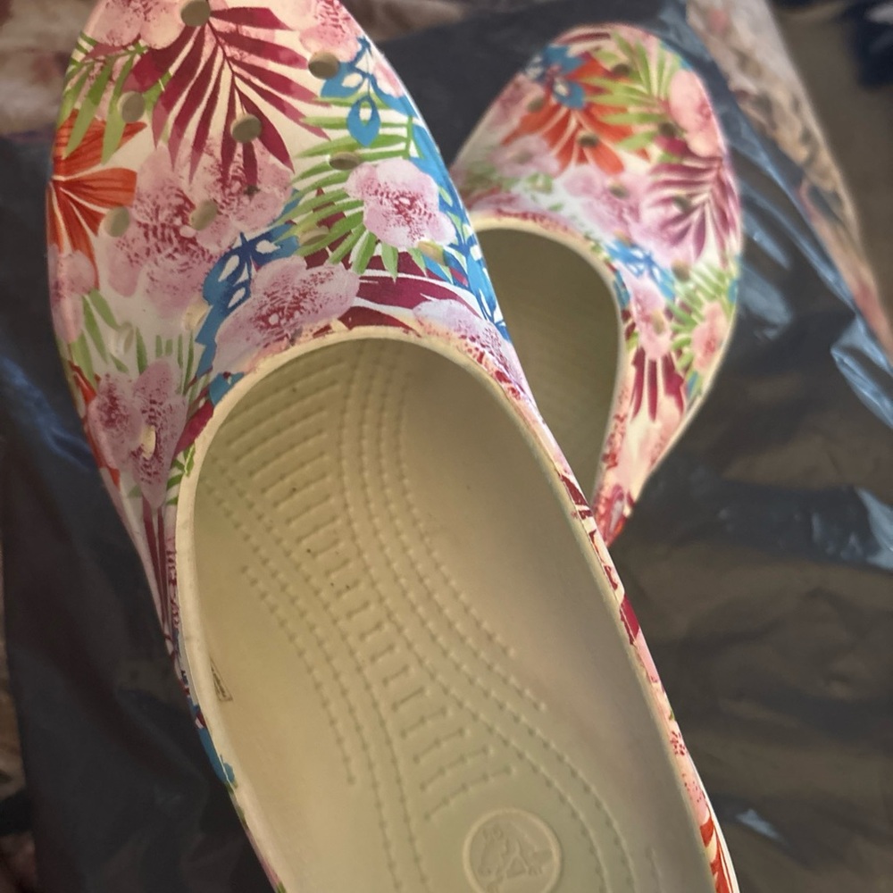 CROCS Floral Multicolor Women's Mules